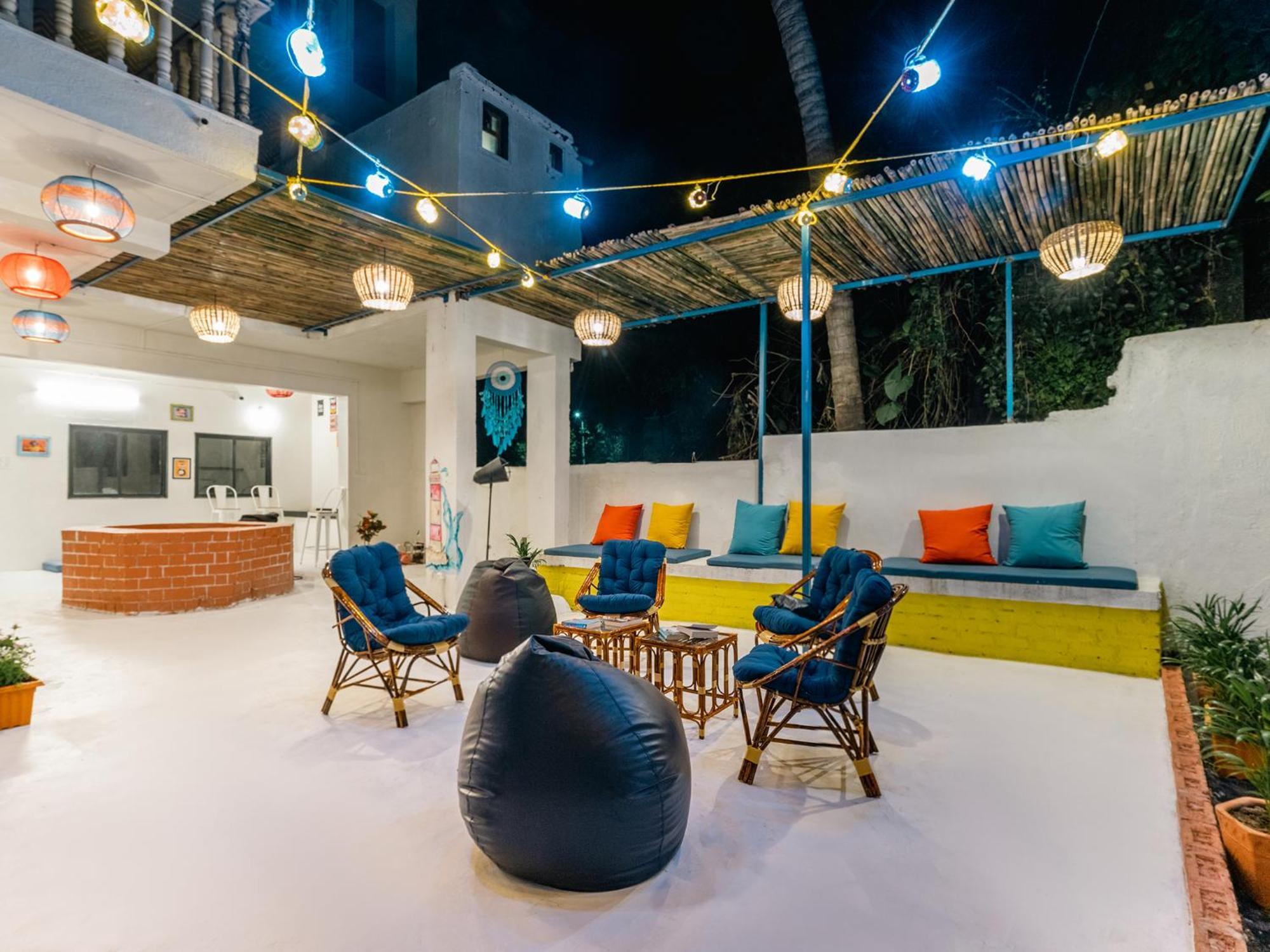 Moustache Daman Hostel Ngoại thất bức ảnh